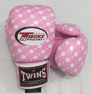 Gants MMA antidérapants en cuir PU imperméables à la main pour hommes et femmes Kickboxing dernière édition avec impression de logo personnalisé - Product Image 2