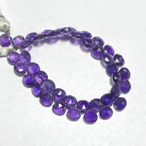 Cuentas Briolette en forma de corazón facetadas de amatista de 7mm al por mayor, cuentas de piedras preciosas moradas calibradas para una mejor visibilidad - Product Image 3