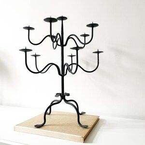 Candelabros clásicos de metal en tono plateado adecuados para restaurantes de alta cocina o ambiente de cena con velas de boda real - Product Image 5