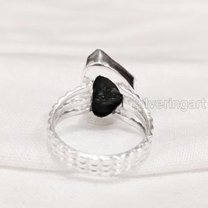 Bijoux en pierre brute bague pour femme émeraude naturelle pierre précieuse brute mai pierre de naissance bande à trois pois bague en argent Sterling 925 de Noël - Product Image 5
