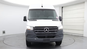 Mercedes-Benz Sprinter Cargo Van 2500 2022, toit standard, 144 pouces, I4 essence, propulsion arrière, en excellent état - Product Image 5