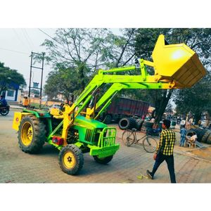 Tracteur agricole avancé 4WD 40HP Équipement agricole durable pour l'ensemencement Labour Récolte Travail sur le terrain au meilleur prix - Product Image 1