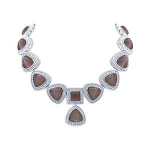 Alex Jewellery's Elegant Silver Kundan Gargantilla Collar Set Diseño triangular y cuadrado con perlas Piedras de diamantes Regalos de bodas - Product Image 4