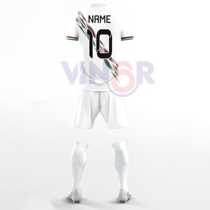 Precio al por mayor 2025 uniforme de fútbol personalizado sublimado traje de fútbol 100% poliéster uniforme de fútbol para Unisex OEM ODM con servicio - Product Image 2