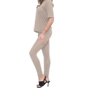 Comfortable Gym <b>Activewear</b> Women Top And <b>Legging</b> Set OEM ODM Service Soft Fabric Yoga Gym Outfits Set For Ladies - Product Image 3