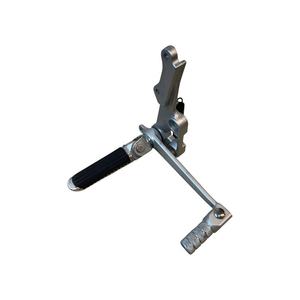 Repose-pieds arrière droit d'origine Suzuki SV650 1999 avec levier de frein, état d'occasion - Product Image 3