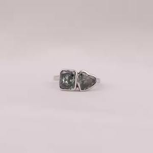 Bague CVD en or massif 14 carats avec cœur et pierre taillée rayonnante Bague de proposition en diamant cultivé en laboratoire de couleur verte unique - Product Image 6