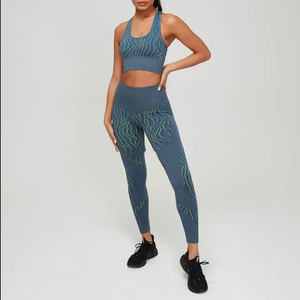 Sujetador deportivo de alta calidad de fabricante OEM para mujer con logotipo personalizado diseñado en la espalda cruzado sobre raya Sujetador deportivo Fitness - Product Image 3