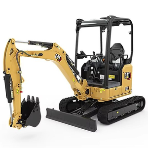 Mini-excavatrice CAT 302 CR, petite pelle hydraulique compacte sur chenilles pour travaux de construction et d'aménagement paysager - Product Image 4