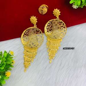 Pendientes de Flor con Baño de Oro, Diseño Nuevo y Lindo - Product Image 2