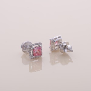 Pendientes de Diamante Rosa Princesa Cultivado en Laboratorio de 1.51ct con Halo, Oro Amarillo, Blanco y Rosa de 18K - Product Image 4