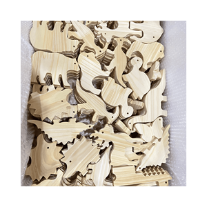 Figurines en bois de hêtre avec peinture à base d'eau pour jeu de simulation Montessori et décor de pépinière fabriqués à la main au Vietnam - Product Image 2