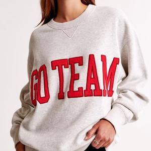 Vêtements de sport personnalisés Collège Varsity Crewneck Go Team Graphic Sweatshirt Pullover Go Team Applique Sweatshirt - Product Image 1