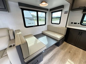 Fournisseur de caravanes d'occasion 2024 For rest River Flag staff Super Lite 26 FKBS à vendre pour le camping et les voyages - Product Image 3