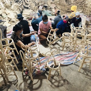 Silla de mimbre negra moderna personalizada para ocio al aire libre Comedor Cocina sala de estar Parque Uso Bajo MOQ venta silla para niños - Product Image 1