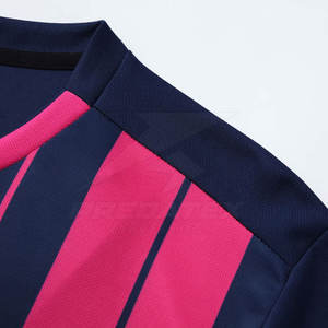 Uniformes de Fútbol Hechos en 100% Poliéster para Hombre y Mujer, de Secado Rápido, Transpirables, Ligeros y Personalizables - Product Image 3