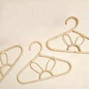 Perchero de Ratán Natural Tejido, Ecológico y Duradero para Ropa de Niños, Juguetes para Bebés, Decoración de Habitaciones (De 0 a 24 Meses a 2 a 4 Años) - Product Image 4
