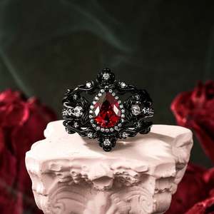 Anillo de Compromiso Jeulia Gótico Negro con Corte de Pera y Diseño Floral - Product Image 4