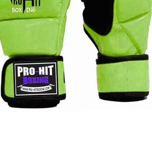 Guantes de boxeo de calidad premium para unisex con empuñaduras de mano Característica impermeable Logotipo personalizado Guantes MMA Empuñaduras de mano compatibles con unisex - Product Image 4
