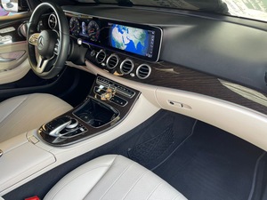 UTILISÉ 2019 MER CE DES -BEN Z E300 AMG E63 S. 8 CYLINDRES V6 5 PLACES 400-499HP TRANSMISSION AUTOMATIQUE - Product Image 2