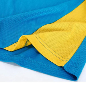 Maillot de basketball personnalisé OEM ODM imprimé, styles multicolores, 100 % polyester, tenue de sport unisexe grande taille, séchage rapide - Product Image 4