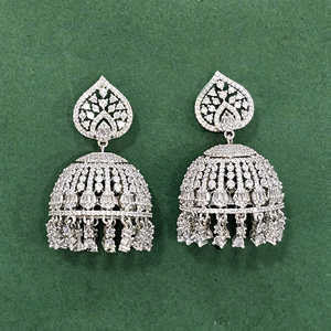 Designer de luxe de haute qualité Cz Classic Jhumki avec placage de rhodium 2 tons de carat - Product Image 3