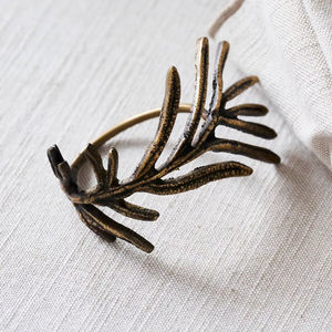 Nuevo Diseño de Anillo para Servilletas de Hierro, Cuatro Piezas, Lujoso, Ecológico, Decorativo para Bodas, Accesorio Duradero y Elegante para Fiestas y Hogar - Product Image 1