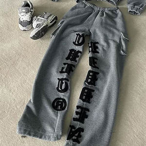 Moda venta Flare pantalón de calidad superior hombres desgastado chándal precio al por mayor traje de moda hombres patrón chándal - Product Image 6