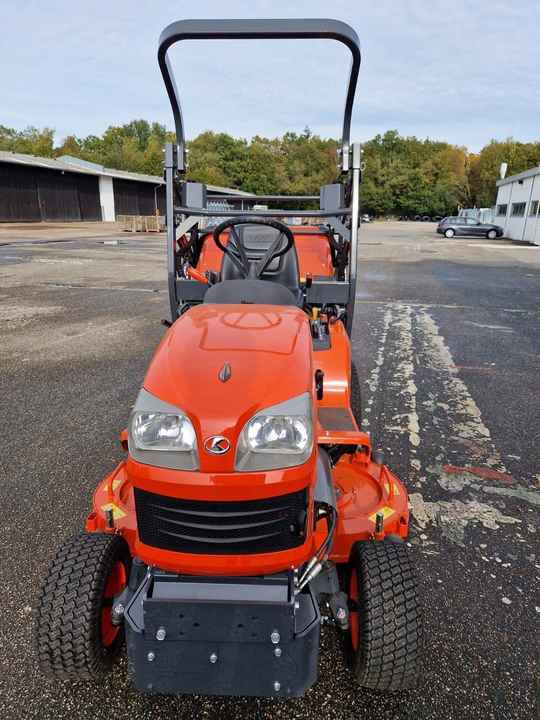 New Kubota Mower Tractor G261HD Ride-On Mower Used for Grass Cutting Flail Blade for Sale
