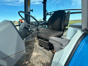 Tracteur agricole multifonctionnel Ford 6640 85 CV 4x4 haute productivité en excellent état avec moteur et boîte de vitesses - Prix de gros - Product Image 5