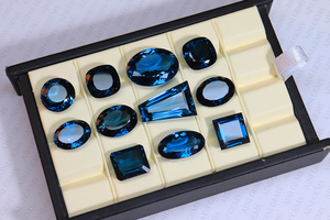 พลอยโทแพซสีน้ำเงินลอนดอนสวยงาม ขนาดใหญ่ พลอยโทแพซสีน้ำเงินเข้ม พลอยกึ่งมีค่า พลอยโทแพซสีน้ำเงินลอนดอน ของขวัญสำหรับเธอ - Product Image 5