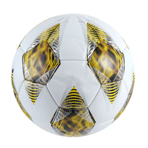 Ballon de football sportif de haute qualité sur mesure avec étiquette personnalisée fabriquée au Pakistan - Product Image 2