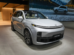 2024 LIXIANG Leading Ideal L9 Hybrid Electric SUV Ultra Range avec boîte de vitesses automatique 4 sièges Véhicules électriques à autonomie étendue - Product Image 4