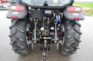 Tractor Agrícola M504C 2018 de 50 HP 4WD con Transmisión por Engranajes, Bomba y Caja de Cambios, Alta Productividad, EN VENTA - Product Image 4