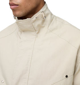 แจ็กเก็ตกันลมกันน้ำกลับด้านได้ดีไซน์หรูหรา2025ใหม่โลโก้ออกแบบได้ตามต้องการปักด้านหน้ากรวยคอสีเบจ - Product Image 5