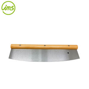 Cortador de Pizza Tipo Balancín Grande y Duradero de Acero Inoxidable con Hoja Afilada y Mango de Madera de Haya - Product Image 5