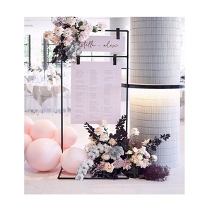 Maravilloso Soporte de Bienvenida de Diseño Exclusivo, Hecho a Mano en Metal Color Dorado, para Bodas y Decoración del Hogar - Product Image 6