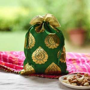 Sac Pothli en Soie Écologique Personnalisable pour Cadeaux et Faveurs – Idéal Mariages Indiens, Festivals, Événements, Cadeaux de Pendaison de Crémaillère, Haldi, Mehendi (Vente en Gros) - Product Image 2