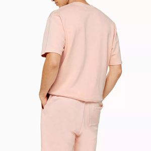 Ensemble chemise et short surdimensionné personnalisé unisexe de haute qualité Vêtements de rue décontractés durables et respirants Vêtements d'extérieur pour hommes - Product Image 4