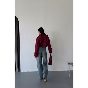 Chaqueta Corta de Gamuza Borgoña para Mujer, 3 Mangas y Detalle de Cinturón - Product Image 1