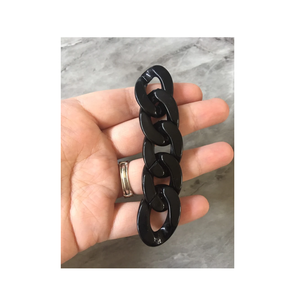 Compromiso de mujeres y niñas usa pulsera de resina aspecto clásico joyería de moda de calidad duradera a un costo asequible - Product Image 1