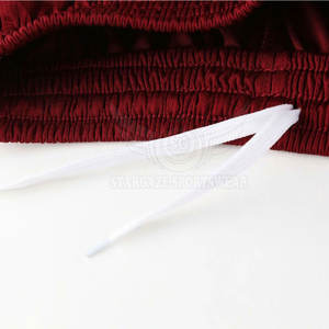 Meilleurs ensembles d'uniformes de basketball pour adultes, grandes tailles, couleur unie, 100% polyester, logo et nom d'équipe personnalisés, fabriqués au Pakistan - Product Image 3