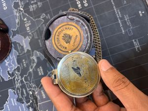 Be strong Quote Brújula de latón náutico Premium de latón con cadena de cuero en regalo hecho a mano Antiguo - Product Image 4