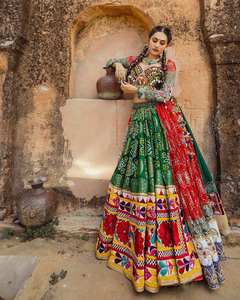 Heavy Designer Butter Silk Real Mirror Work & Digital Print Lehenga Designer Real Mirror Work Choli con trabajo manual Lace Dupatta - Product Image 3