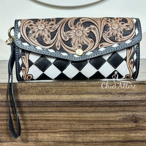 Portefeuille en cuir de vache artisanal pour femme, longue pochette et pochette à main à motif floral noir et blanc, portefeuille de luxe personnalisé - Product Image 1