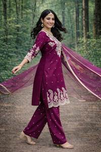 ชุดส่าหรีผ้าไหม GMY สีม่วงล้วน ปักลายหนักและประดับด้วยลูกปัด น้ำหนักเบา เย็บอย่างประณีต สำหรับผู้หญิงหรือเด็กผู้หญิง - Product Image 2