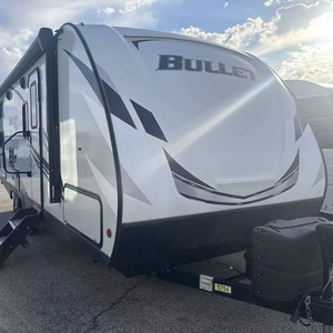 Autocaravana Keystone RV B-u-l-l-e-t 243BHS usada del 2021, lista para vender. - Product Image 1