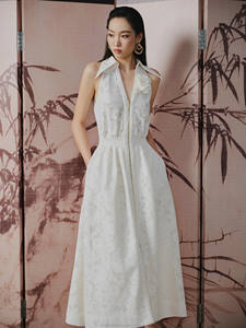 Vestido REN ROSE _ Vestido midi con diseño sin mangas, listo para enviar, marca local de Vietnam - Product Image 4