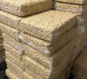 Noix de cajou crues séchées en gros / Snacks aux noix de cajou prêts à l'exportation - Product Image 3