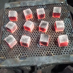 Disfrute de los Suntuosos Aromas de Shisha con Carbón Vegetal Natural de Coco con Cubos de Coco, Carbón Vegetal para Narguile de Cáscara de Coco. - Product Image 1